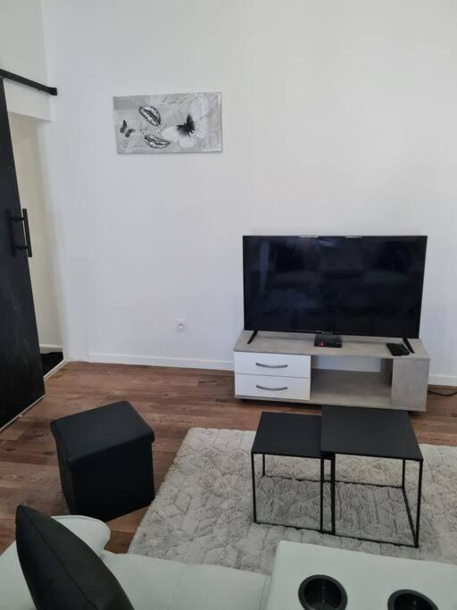 Appartement Moderne, 5 Min Du Centre Ville A Pied Beziers Exterior photo